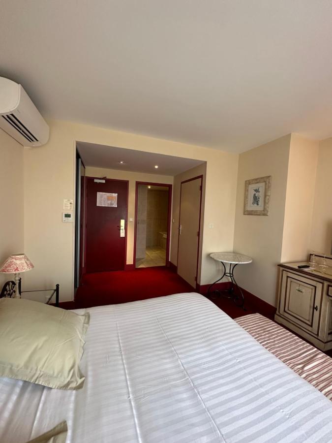 Hotel Domaine De L'Orangerie Bonnat Ngoại thất bức ảnh