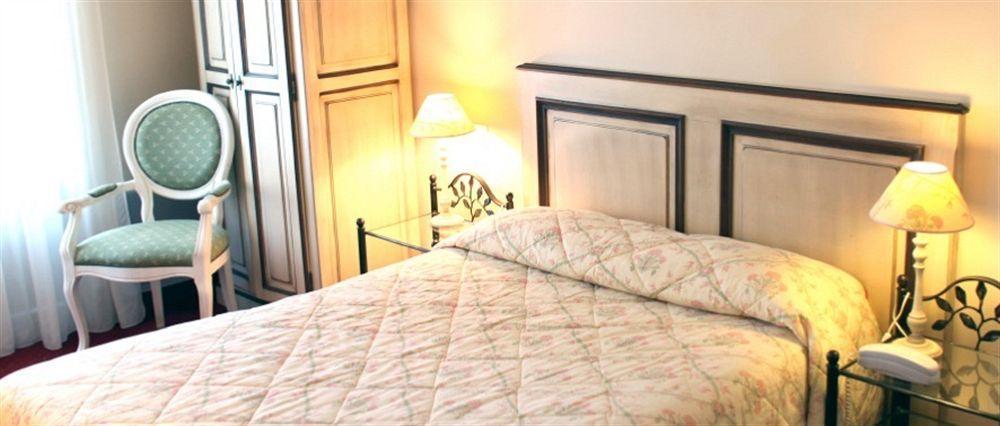 Hotel Domaine De L'Orangerie Bonnat Ngoại thất bức ảnh